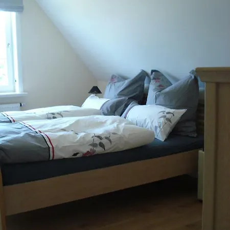 Daire Reetdachhaus Webstube Foehr Fuer 3 Pers Und 1 Haustier *